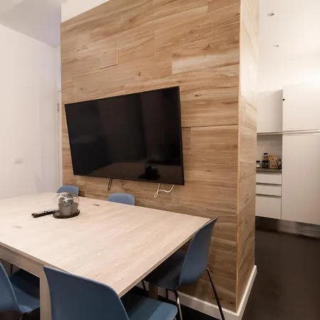 Trastevere Four Seasons Manara Apartamento *
